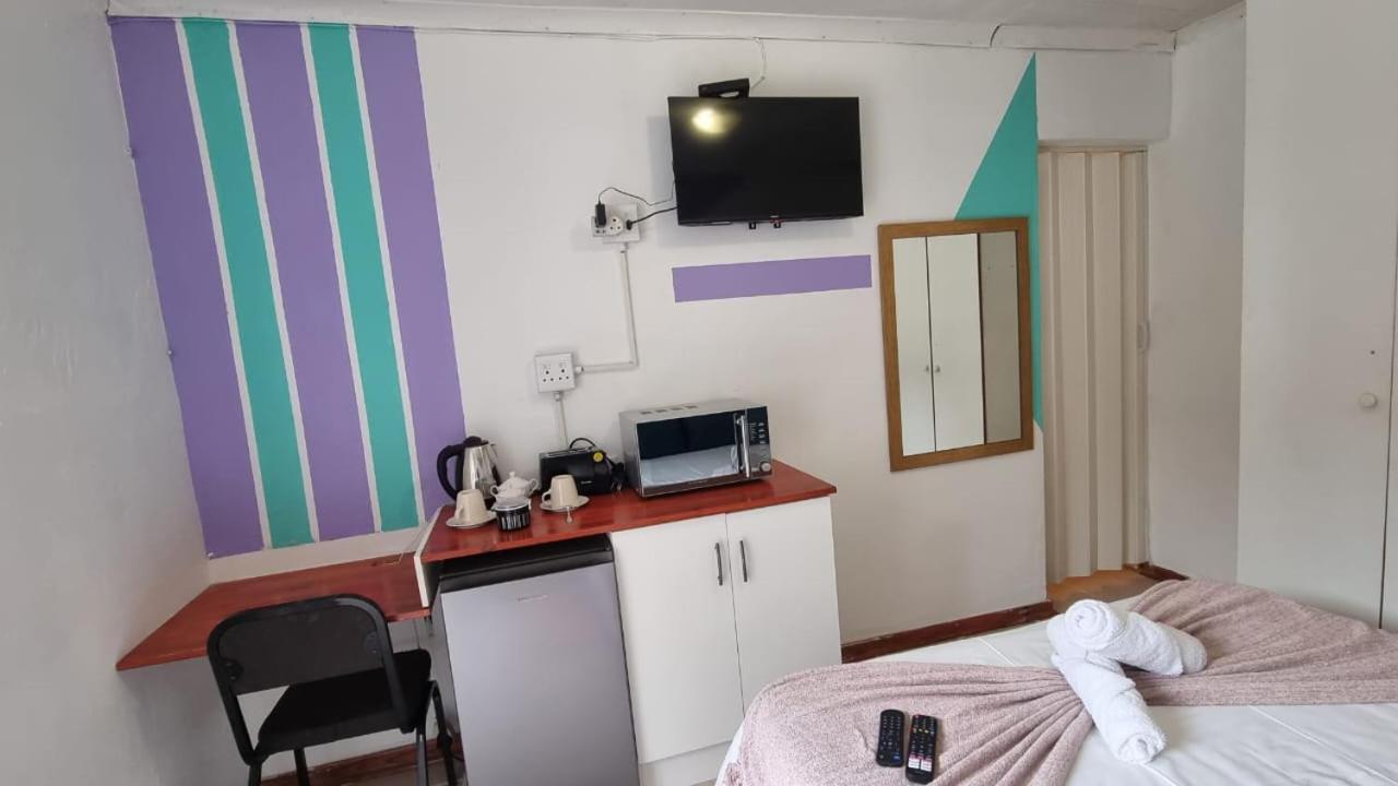 Epic Den Lodge Phuthaditjhaba Exterior foto