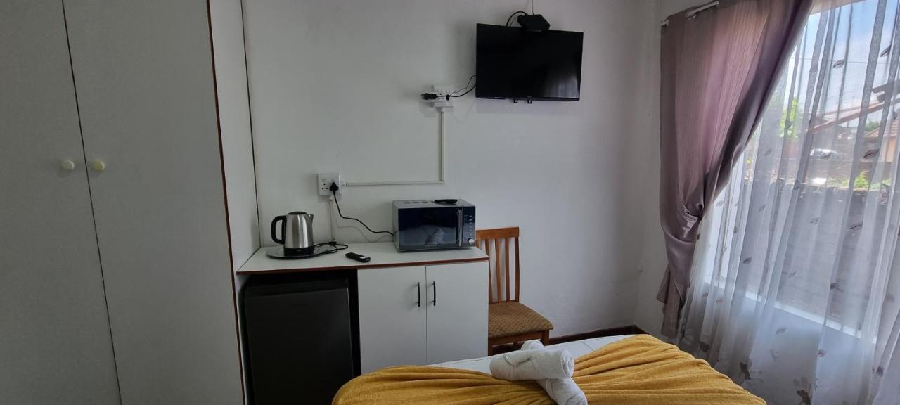 Epic Den Lodge Phuthaditjhaba Exterior foto