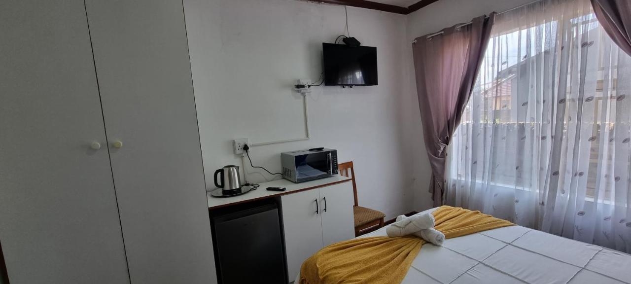 Epic Den Lodge Phuthaditjhaba Exterior foto