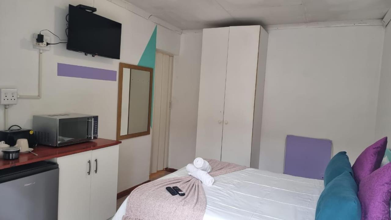 Epic Den Lodge Phuthaditjhaba Exterior foto