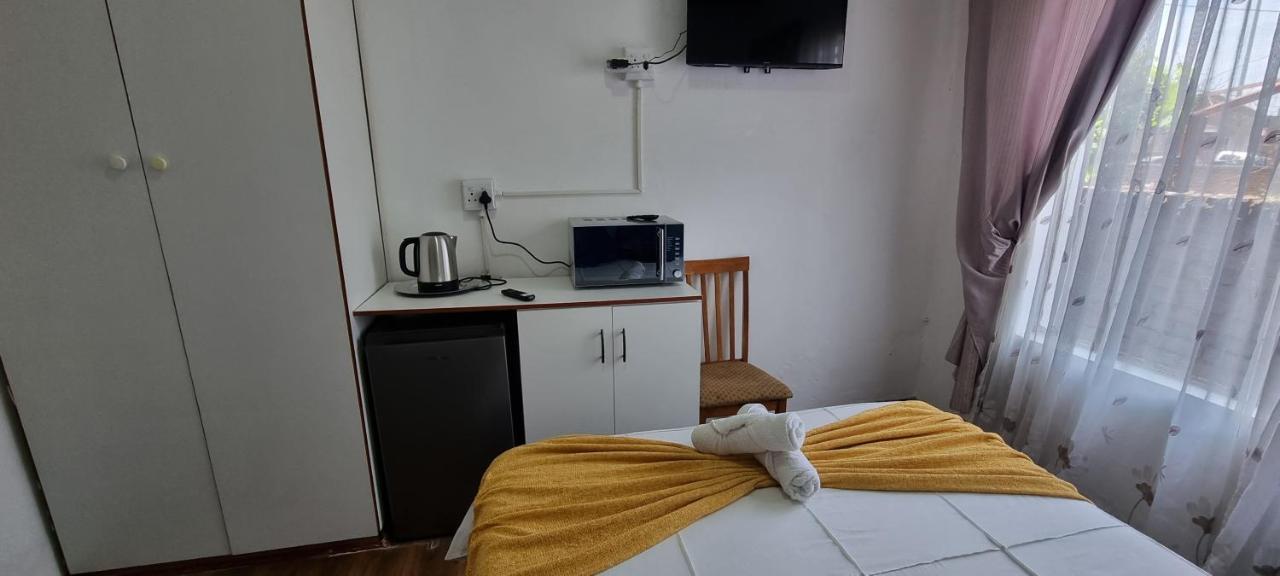 Epic Den Lodge Phuthaditjhaba Exterior foto